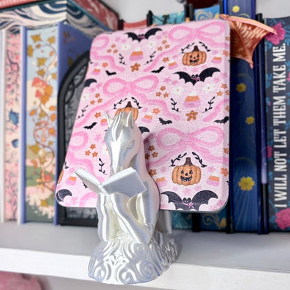 3D Printed Pegasus Silk White Kindle Holder | Small Book Stand | Book Lover Accessory | Reading Display Stand - Starry Skies Austin