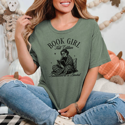 Book Girl Fall Edition Heavyweight Comfort Colors Boxy Cropped Shirt - Starry Skies Austin