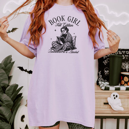Book Girl Fall Edition Heavyweight Comfort Colors Boxy Cropped Shirt - Starry Skies Austin