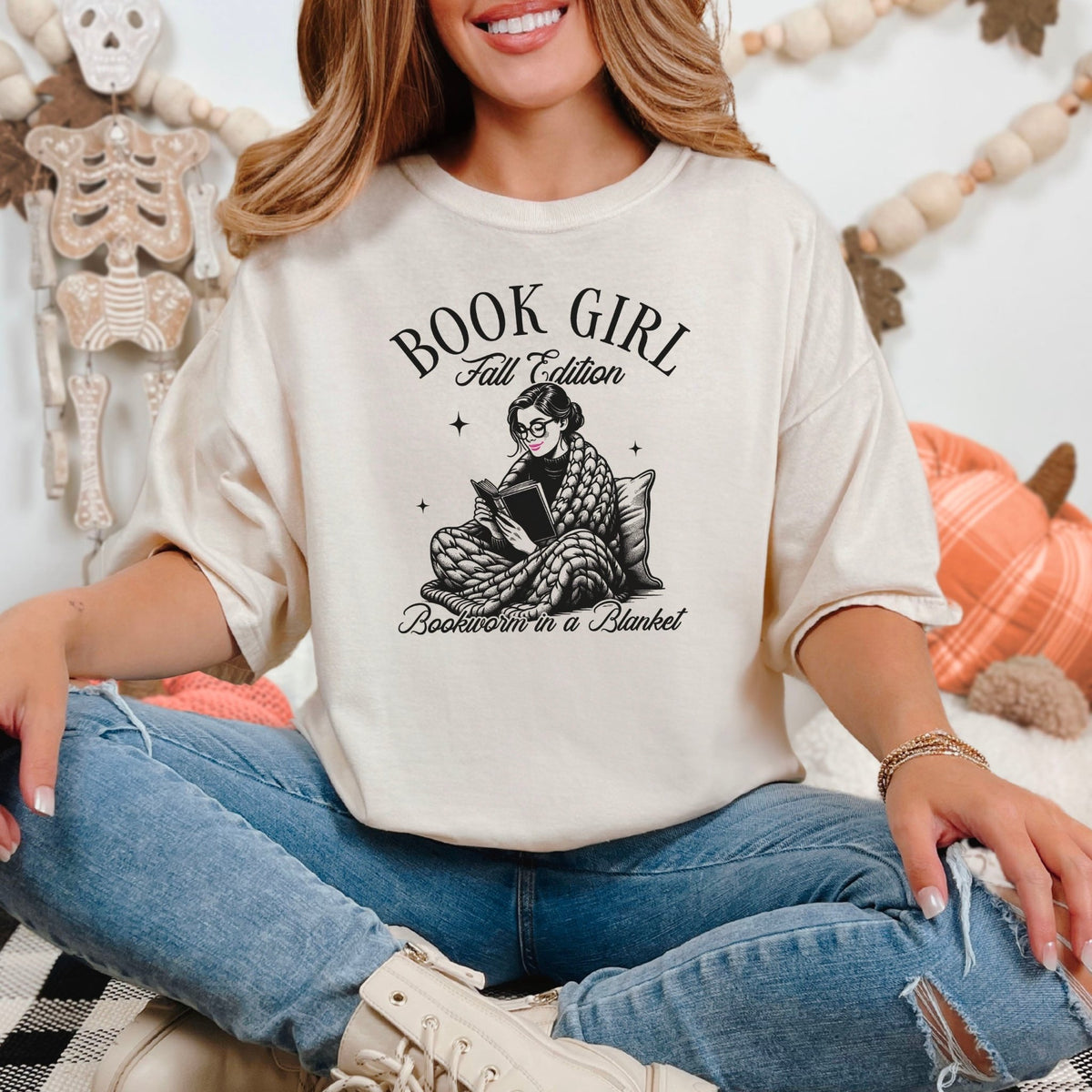 Book Girl Fall Edition Heavyweight Comfort Colors Boxy Cropped Shirt - Starry Skies Austin