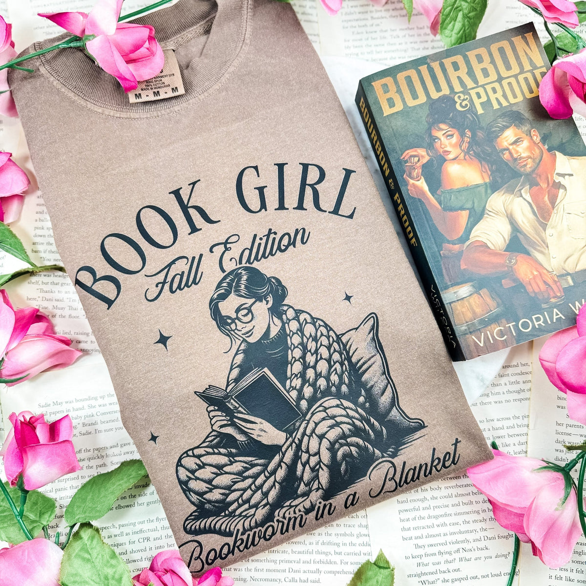 Book Girl Fall Edition Heavyweight Comfort Colors Boxy Cropped Shirt - Starry Skies Austin