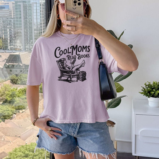 Cool Moms Read Books Heavyweight Comfort Colors Boxy Cropped Shirt - Starry Skies Austin