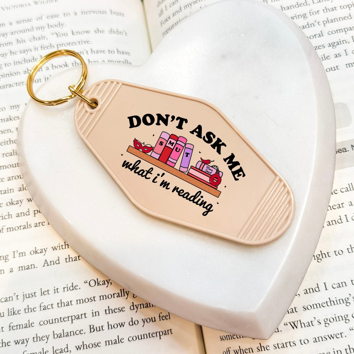 Don't Ask Me What I'm Reading Retro Motel Keychain - Starry Skies Austin
