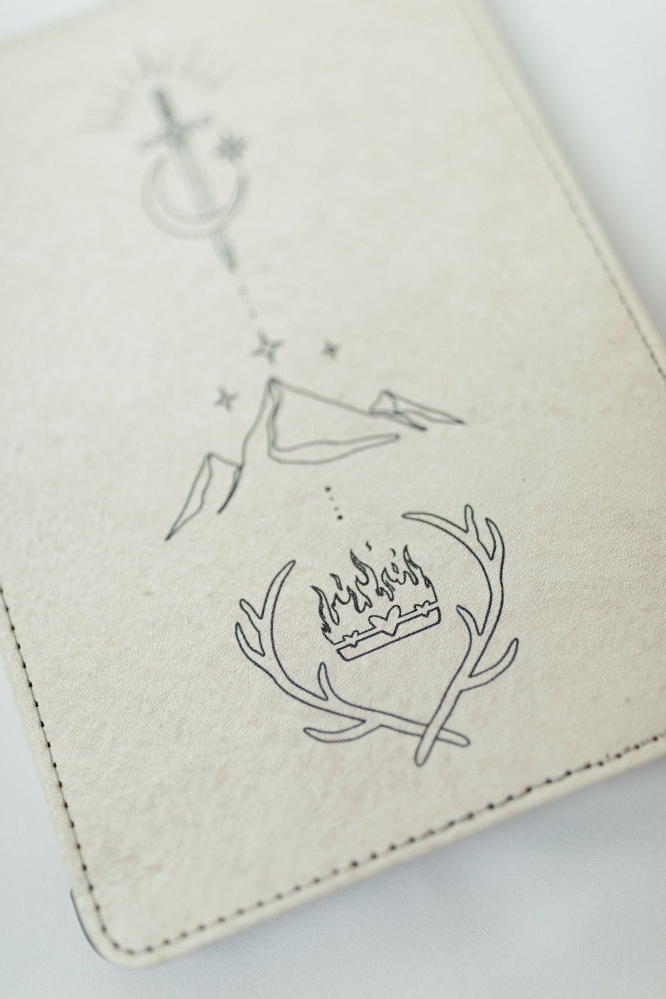 Leading Lady Kindle Case - Starry Skies Austin