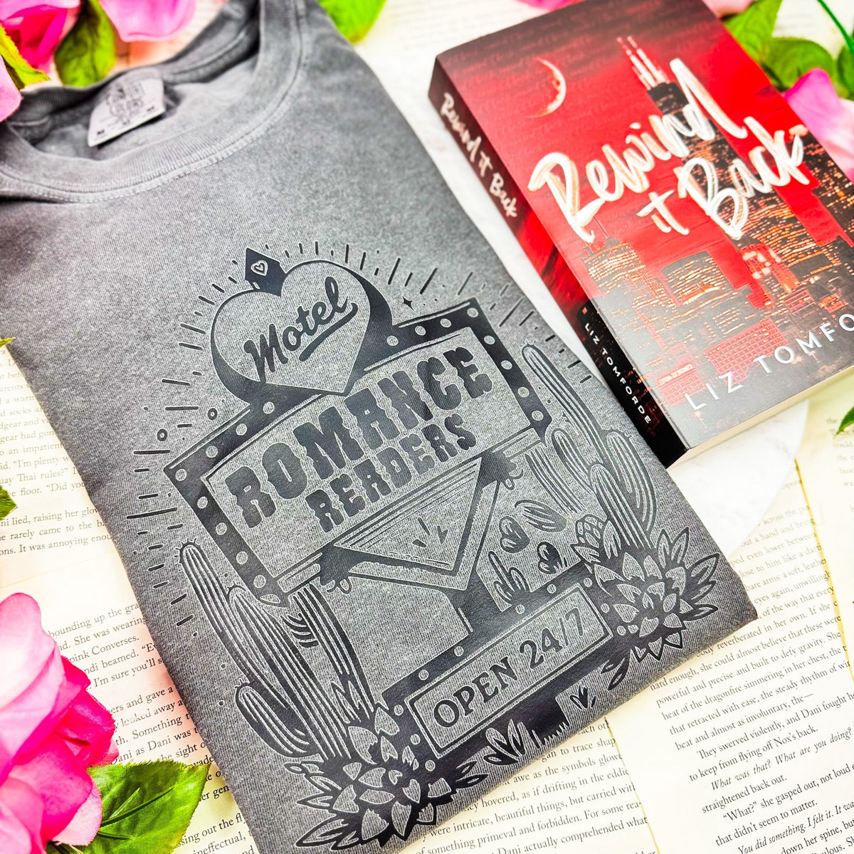 Romance Readers Motel Heavyweight Comfort Colors Boxy Cropped Shirt - Starry Skies Austin