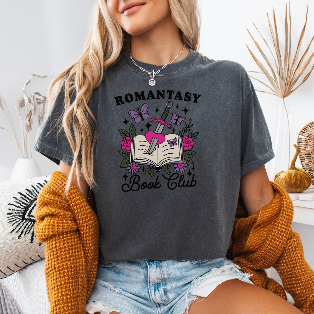 Romantasy Book Club Comfort Colors Shirt - Starry Skies Austin
