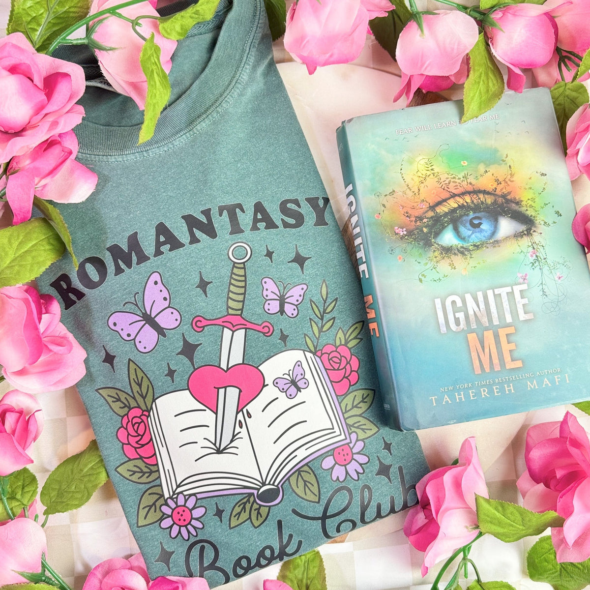 Romantasy Book Club Comfort Colors Shirt - Starry Skies Austin