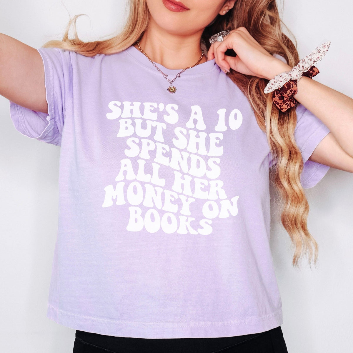 She's A 10 But She Spends All Her Money On Books Comfort Colors Boxy Cropped Shirt - Starry Skies Austin