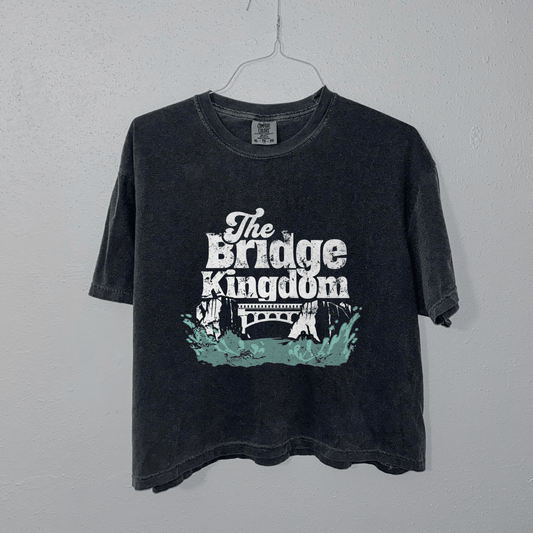 The Bridge Kingdom Crop Tee - Starry Skies Austin