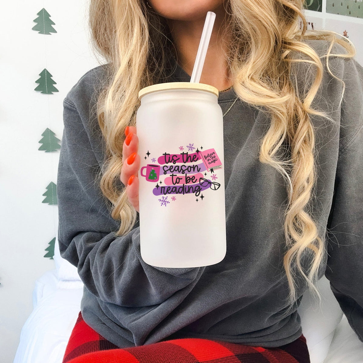 Tis the Season to Be Reading Frosted Glass Cup - Starry Skies Austin